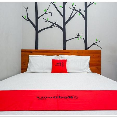 Hotel RedDoorz near Jogja Expo Center 2 Baturetno Exterior foto