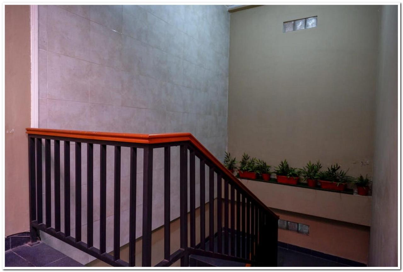 Hotel RedDoorz near Jogja Expo Center 2 Baturetno Exterior foto